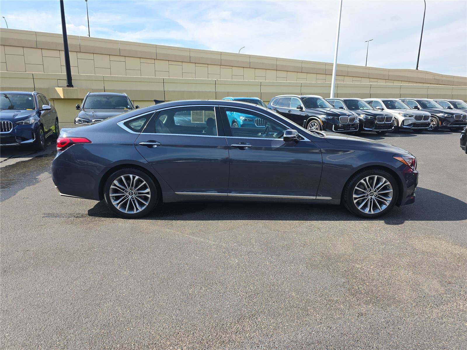 2015 Hyundai Genesis 3.8 photo 2