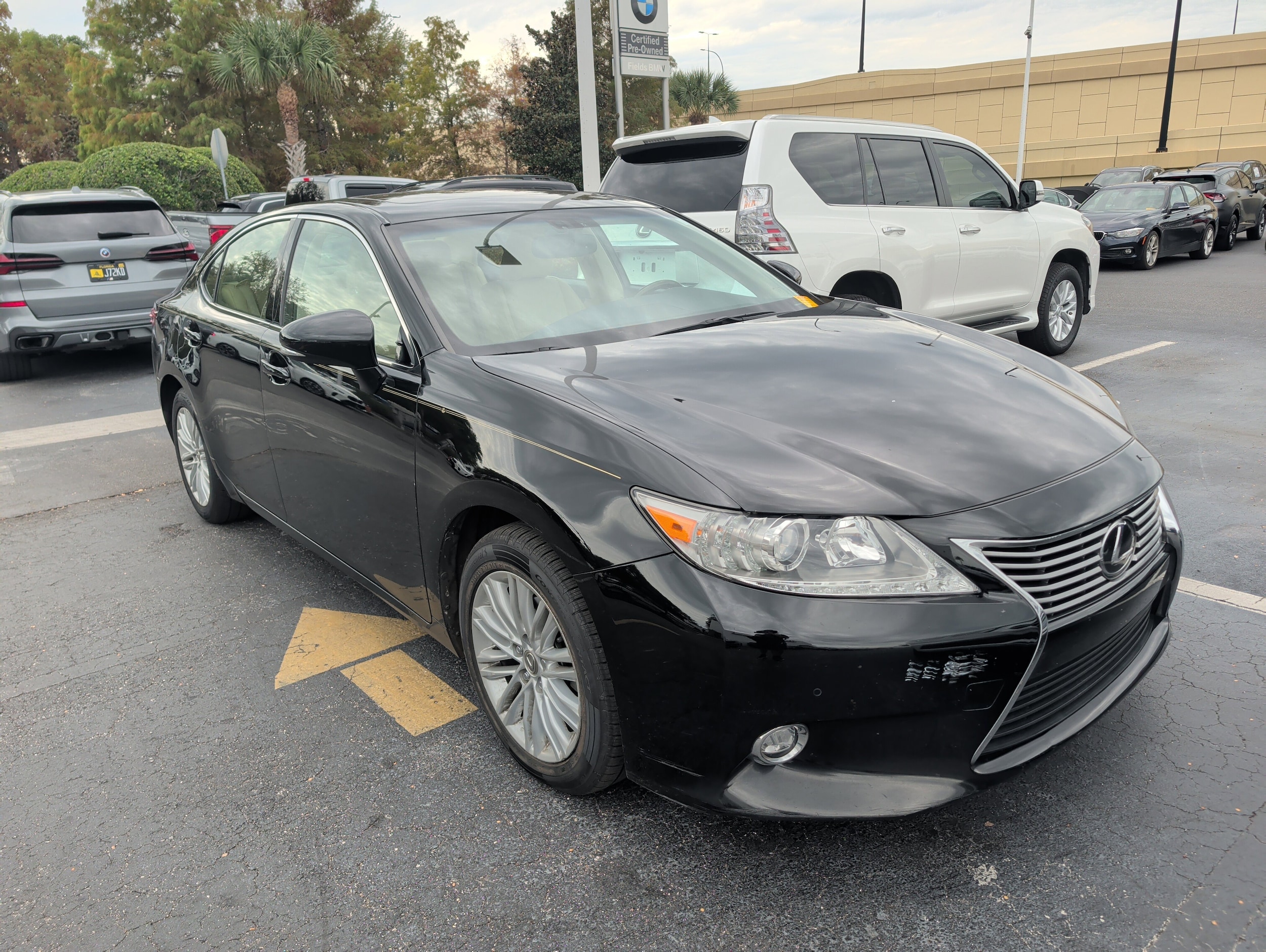 2014 Lexus ES 350's photo