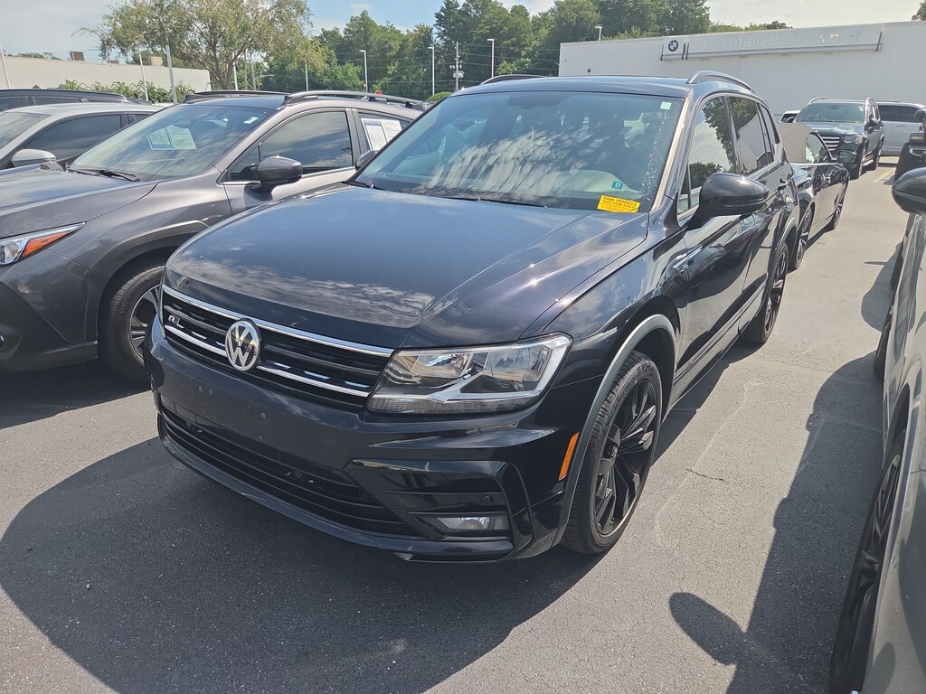 Used 2020 Volkswagen Tiguan SE R-Line Black 2.0T SE R-Line Black 4MOTION