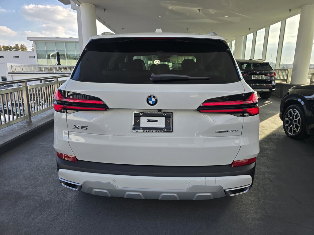 New 2026 BMW X5 sDrive40i SUV