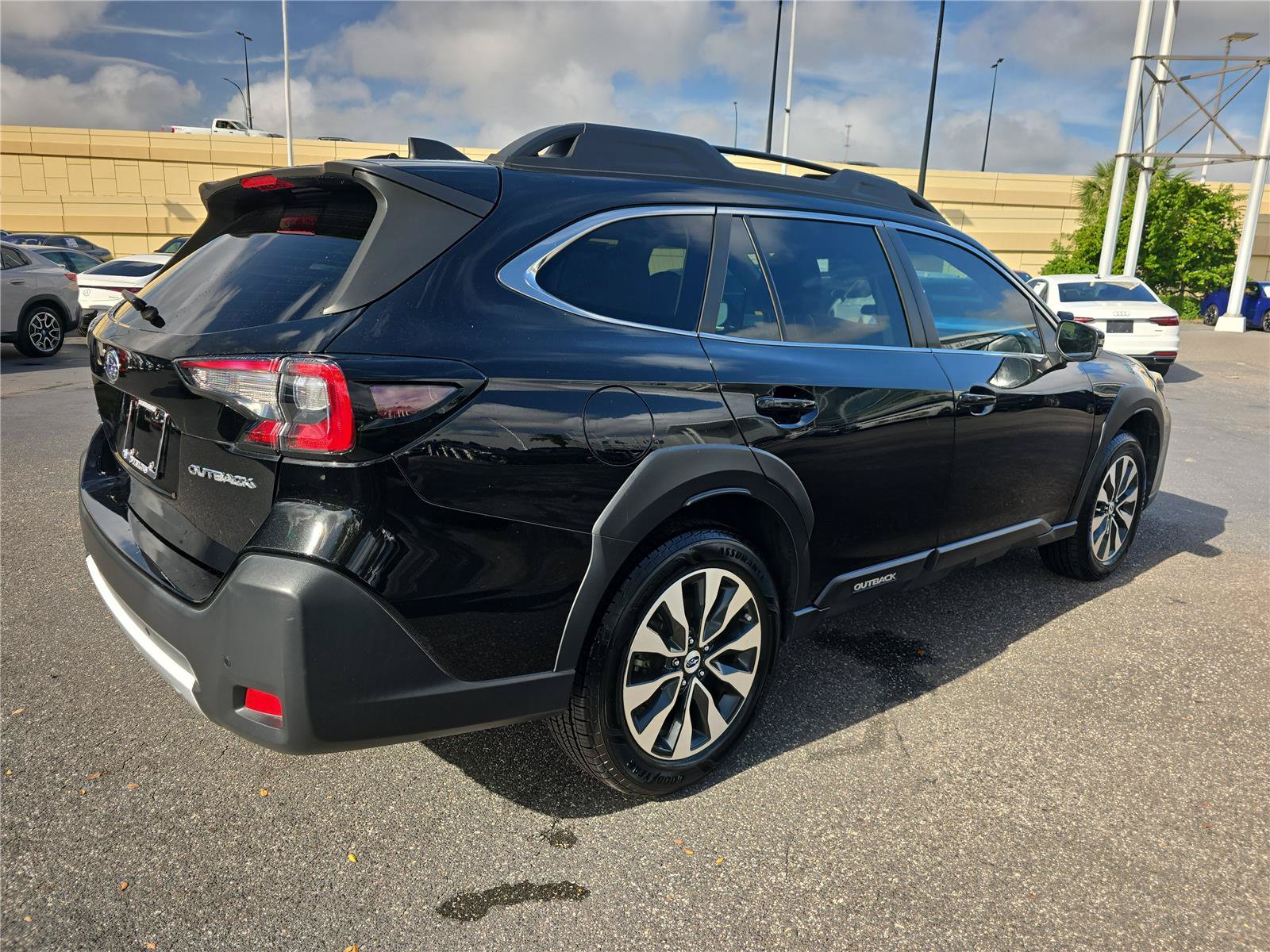 Used 2023 Subaru Outback Limited Limited CVT