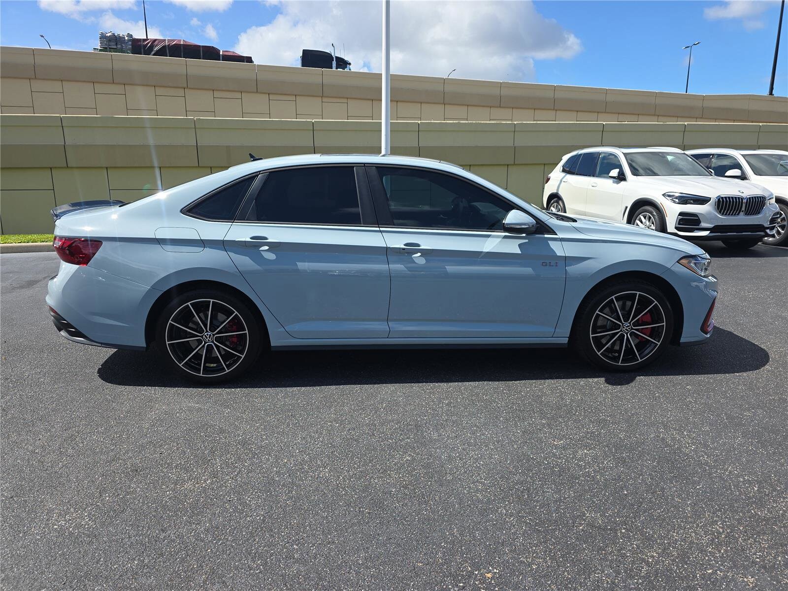 2025 Volkswagen Jetta GLI Autobahn photo 2