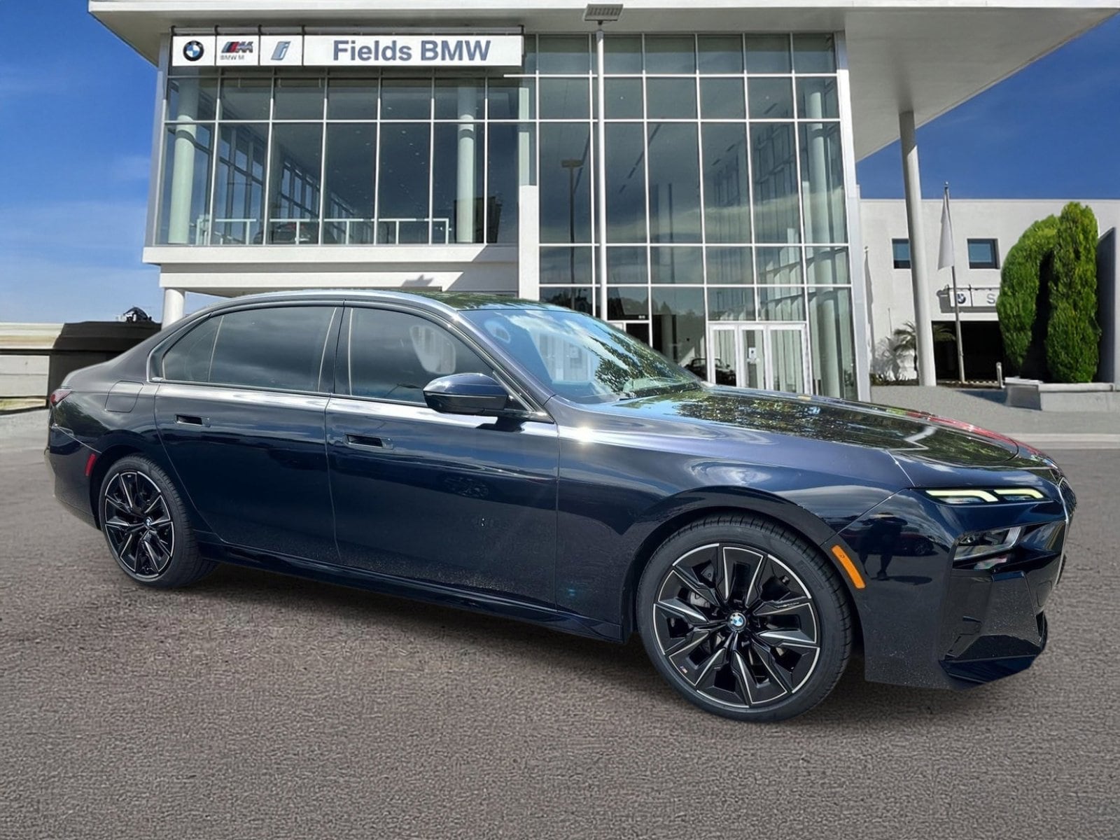 2023 BMW 7 Series 740i's photo