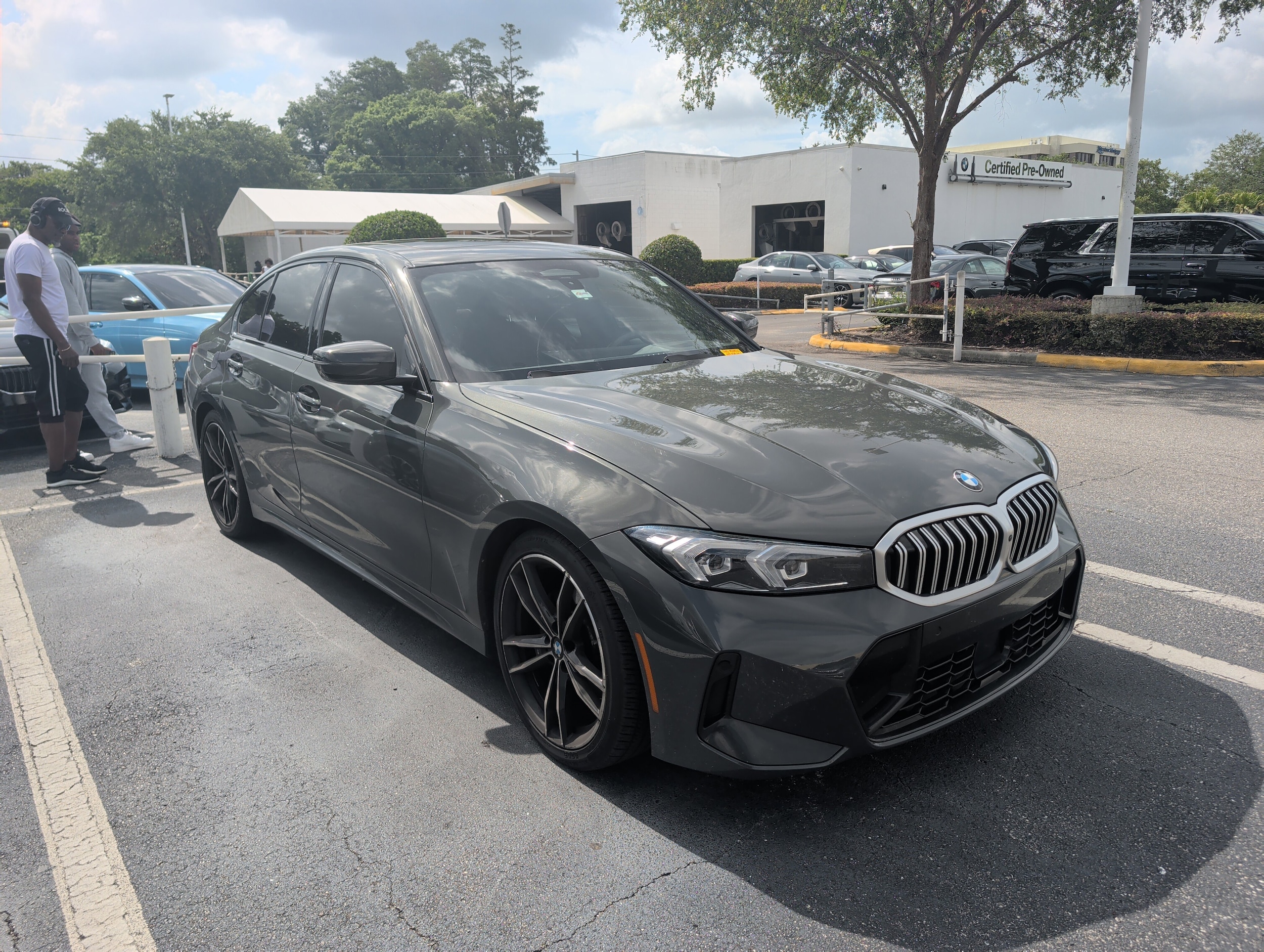 2023 BMW 3 Series 330i Sedan's photo