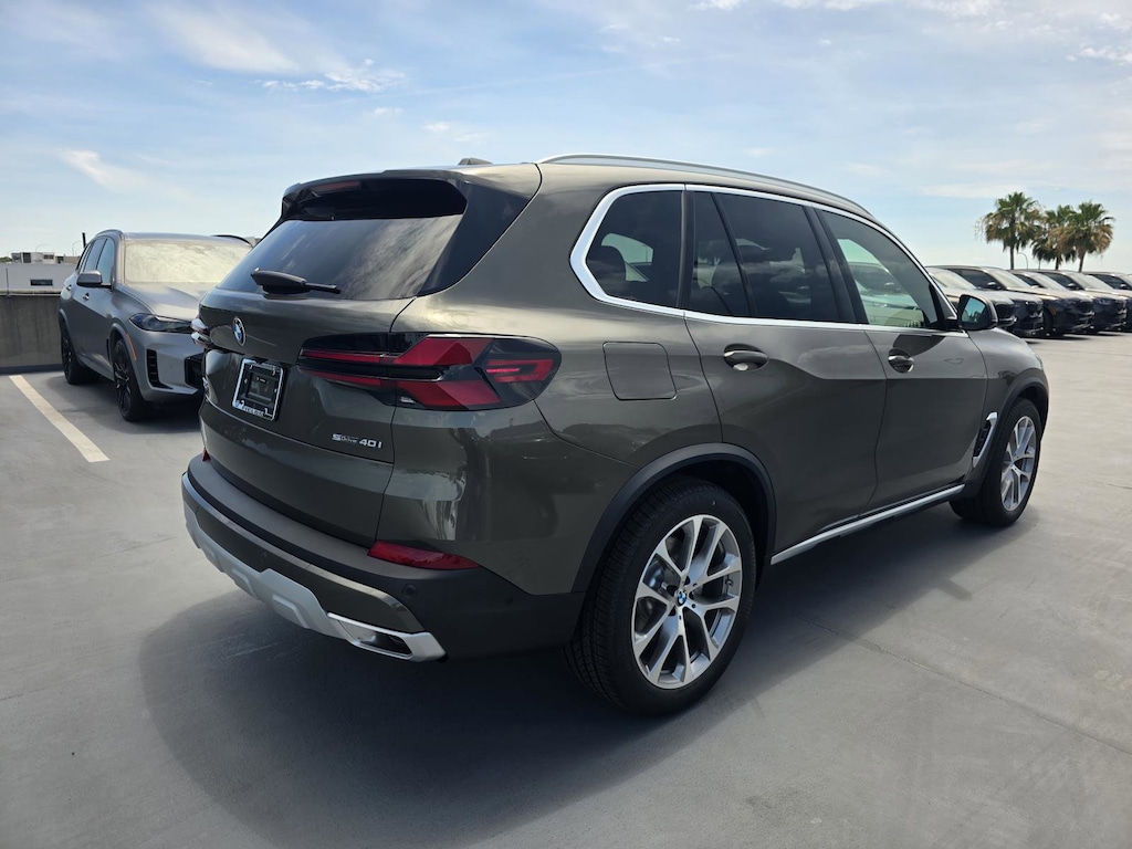 New 2026 BMW X5 sDrive40i SUV