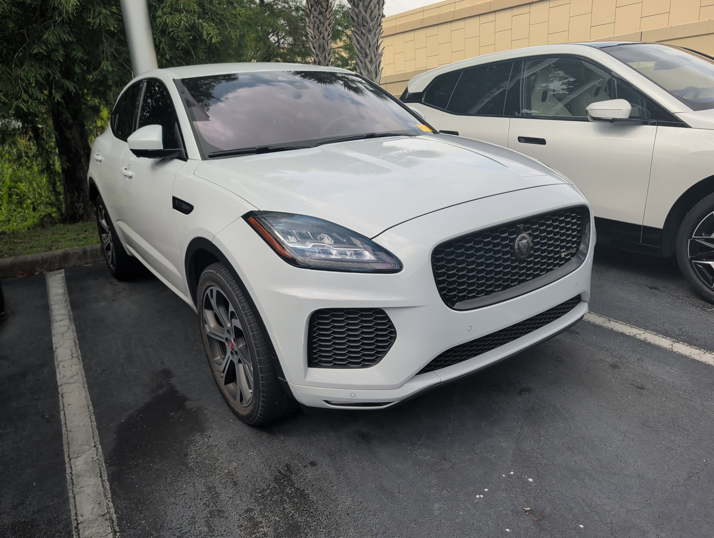 2020 Jaguar E-PACE P300 R-Dynamic HSE's photo
