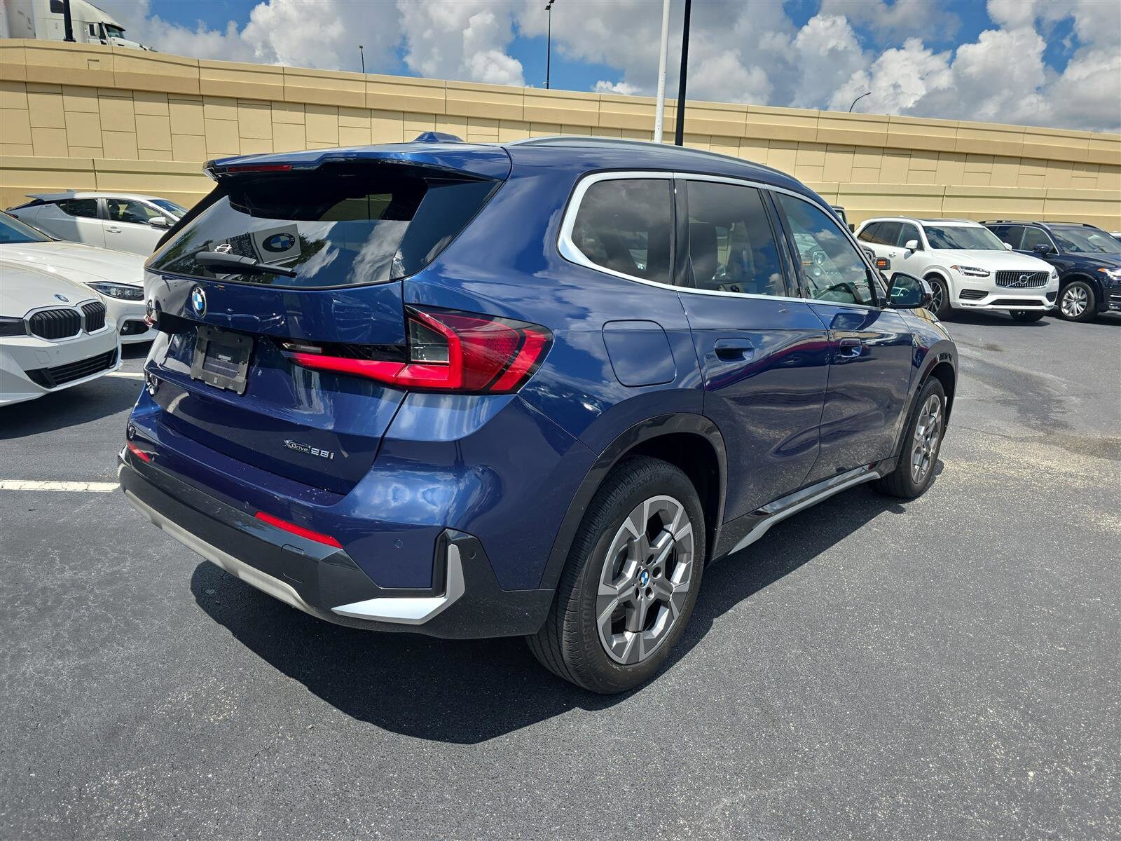 2023 Bmw X1 XDrive28i photo 2
