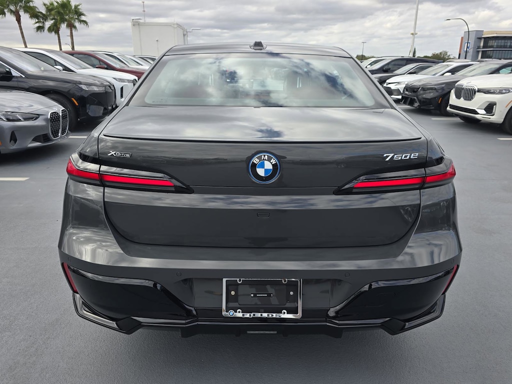 New 2026 BMW 750e xDrive Sedan