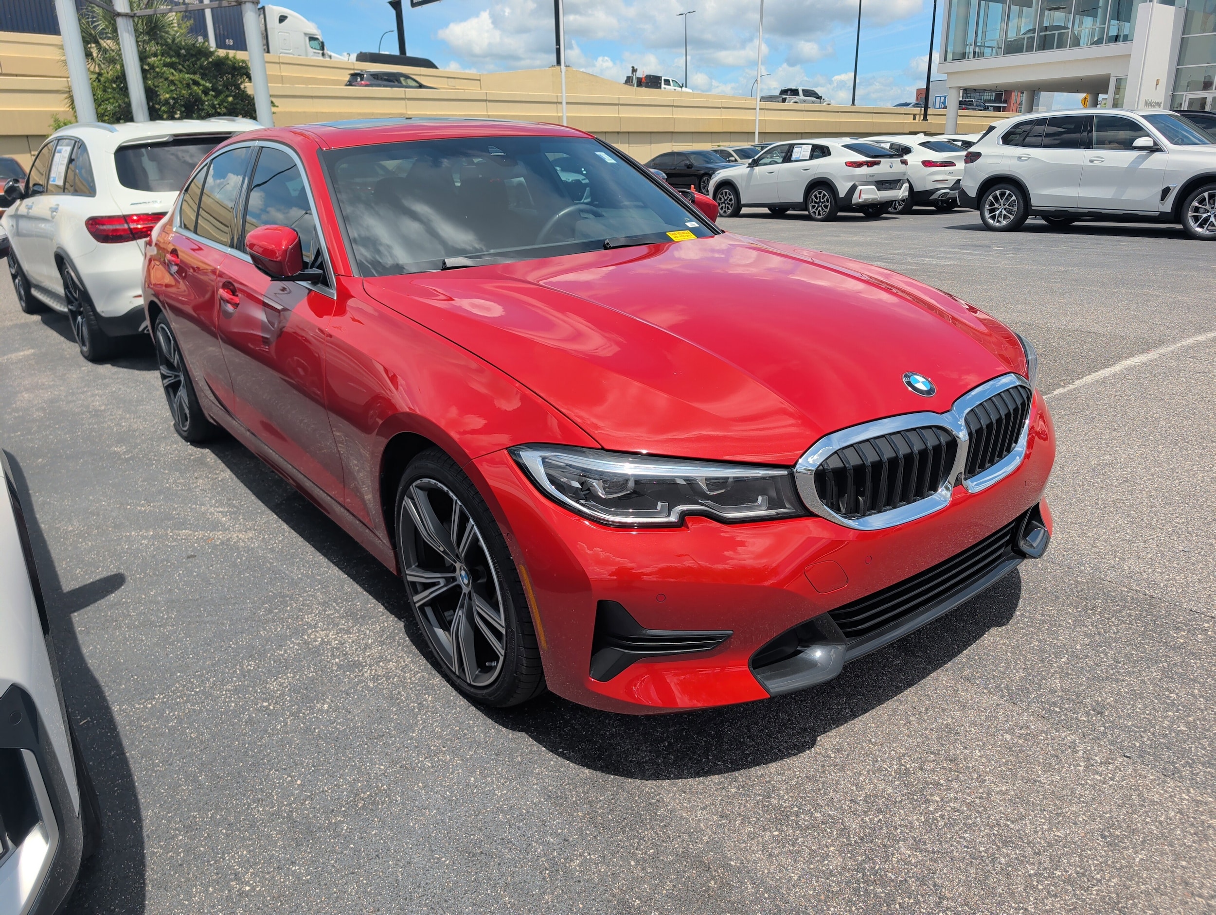 2020 BMW 3 Series 330i Sedan's photo