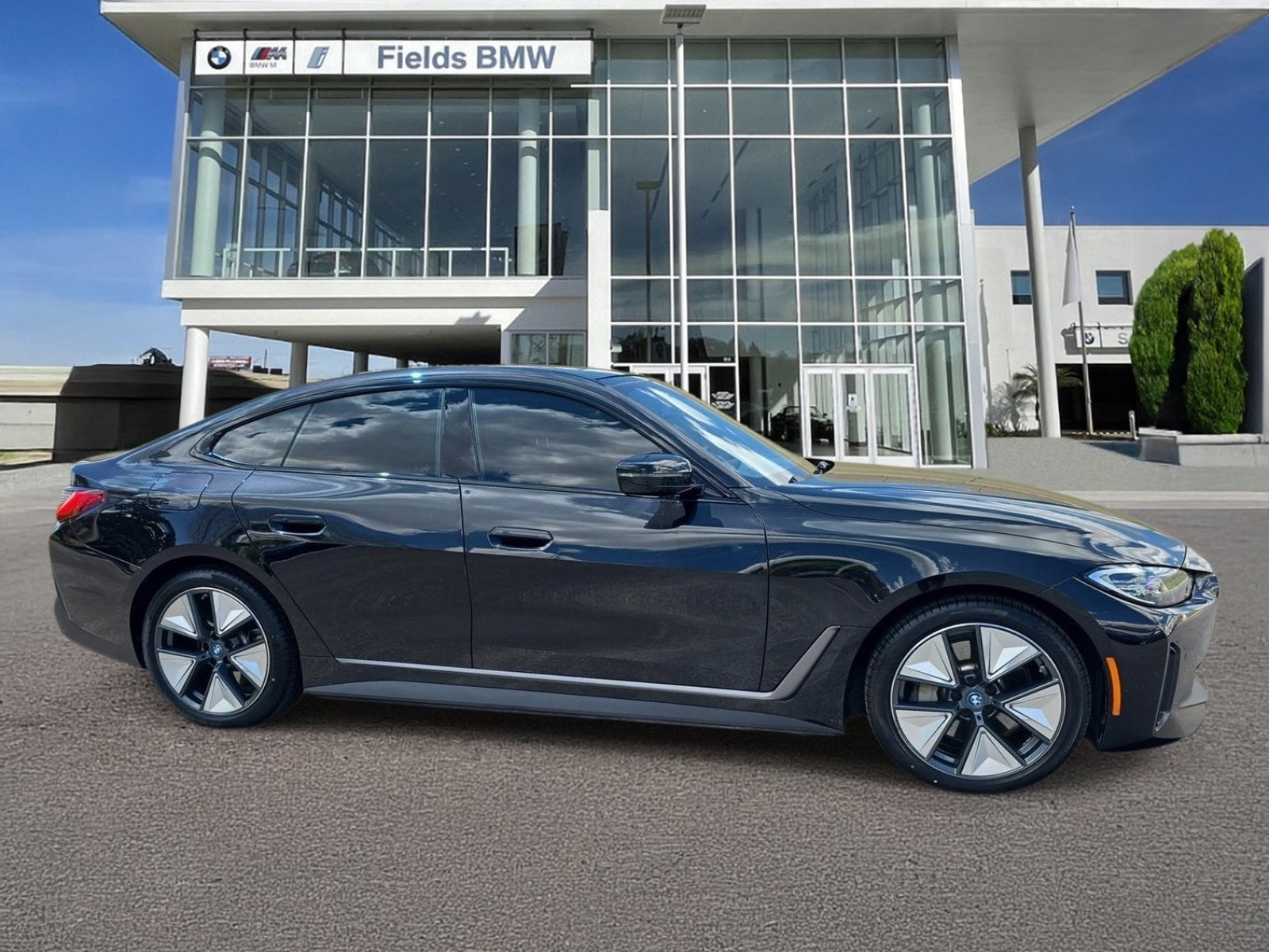 2023 BMW i4