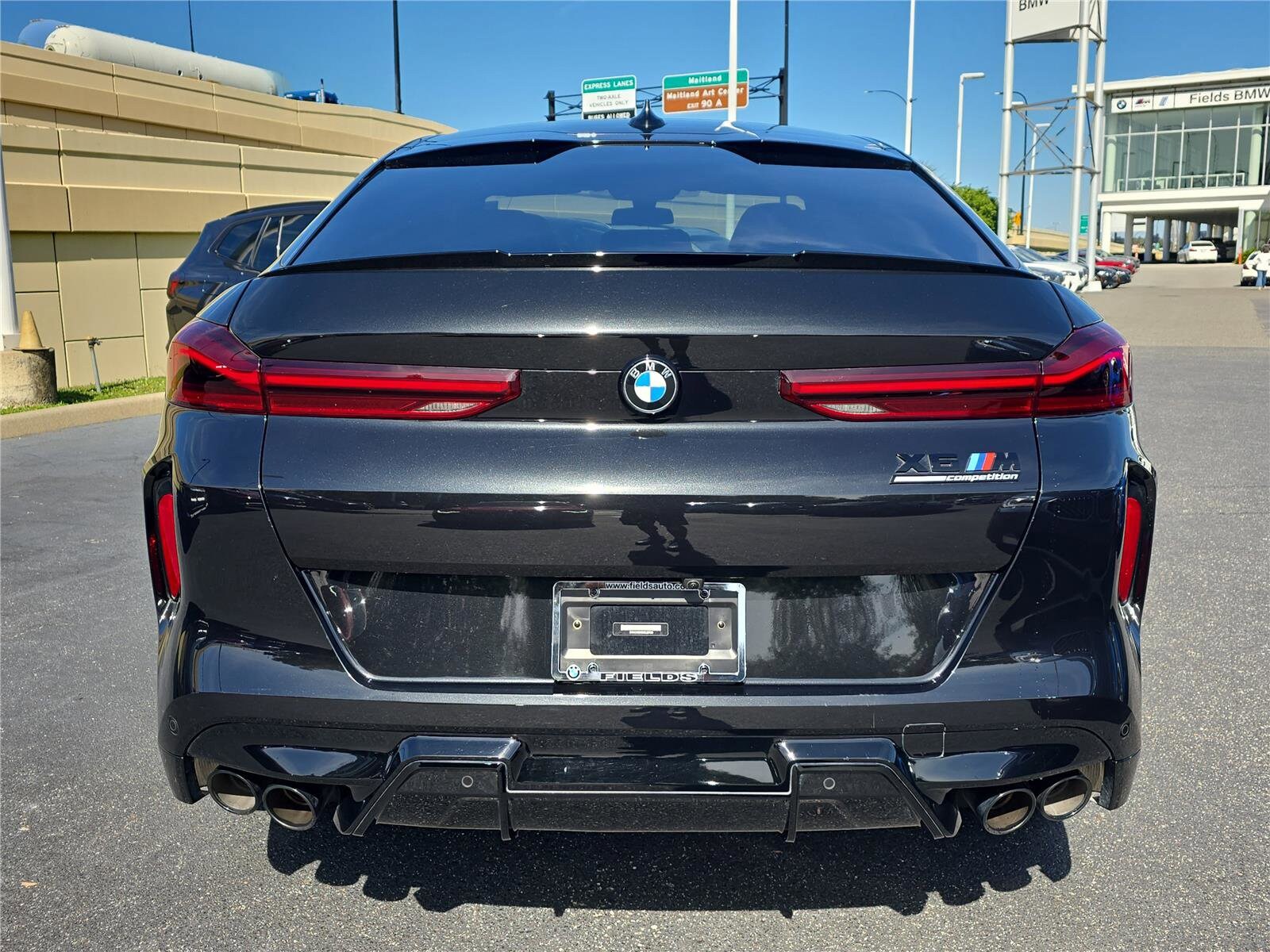 2022 Bmw X6 M photo 2