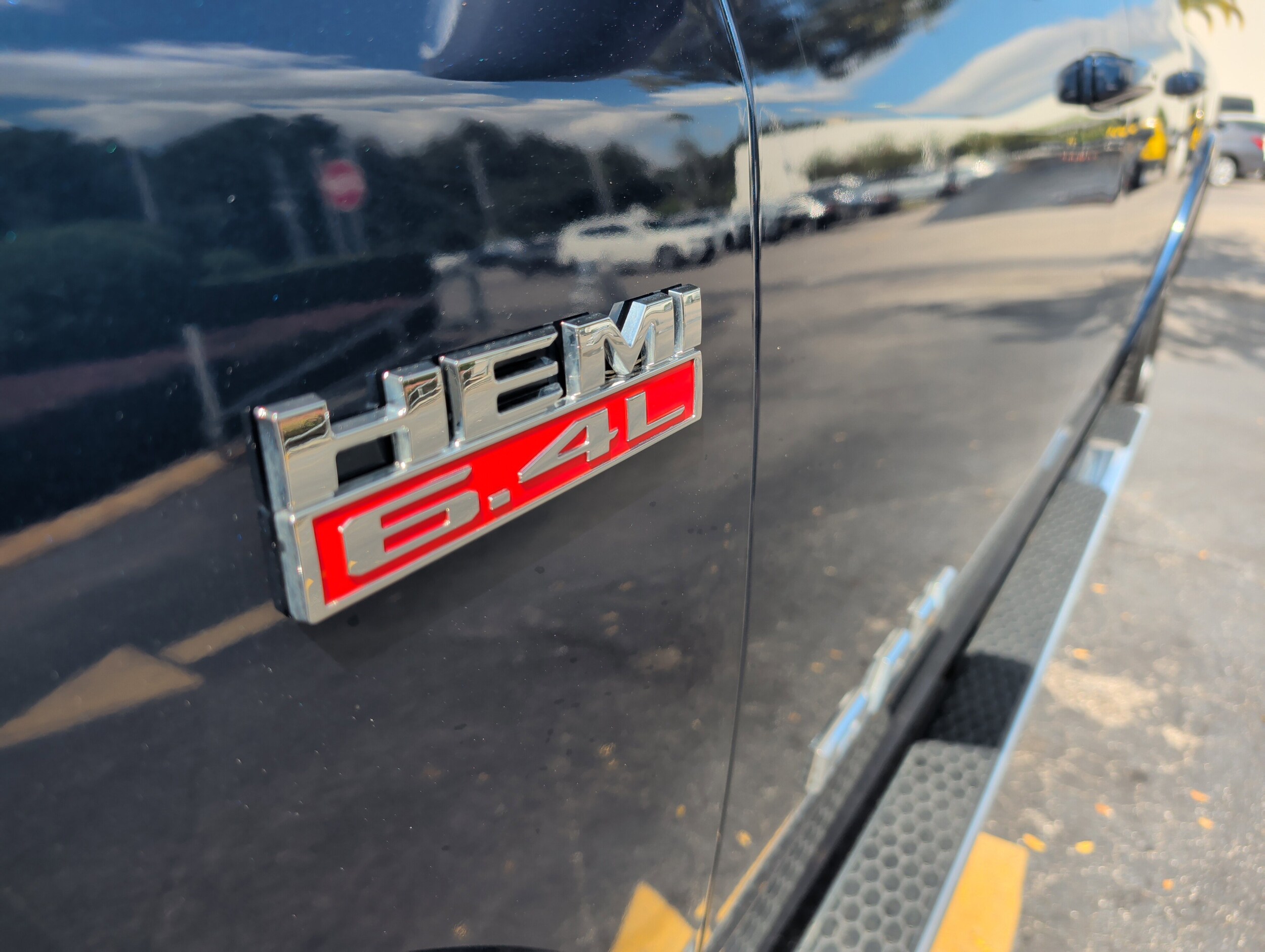 2022 Ram 2500 Laramie photo 3