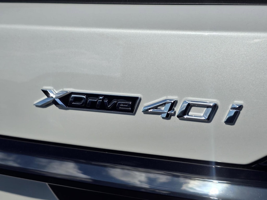 New 2026 BMW X7 xDrive40i SUV