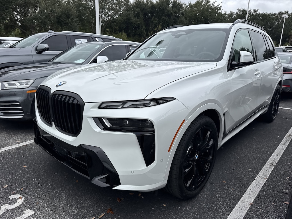 New 2026 BMW X7 xDrive40i SUV