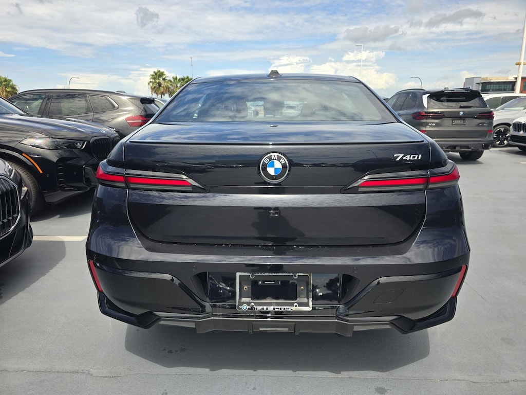 New 2026 BMW 740i Sedan
