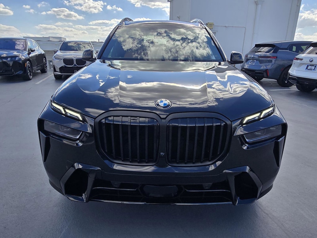 New 2026 BMW X7 xDrive40i SUV