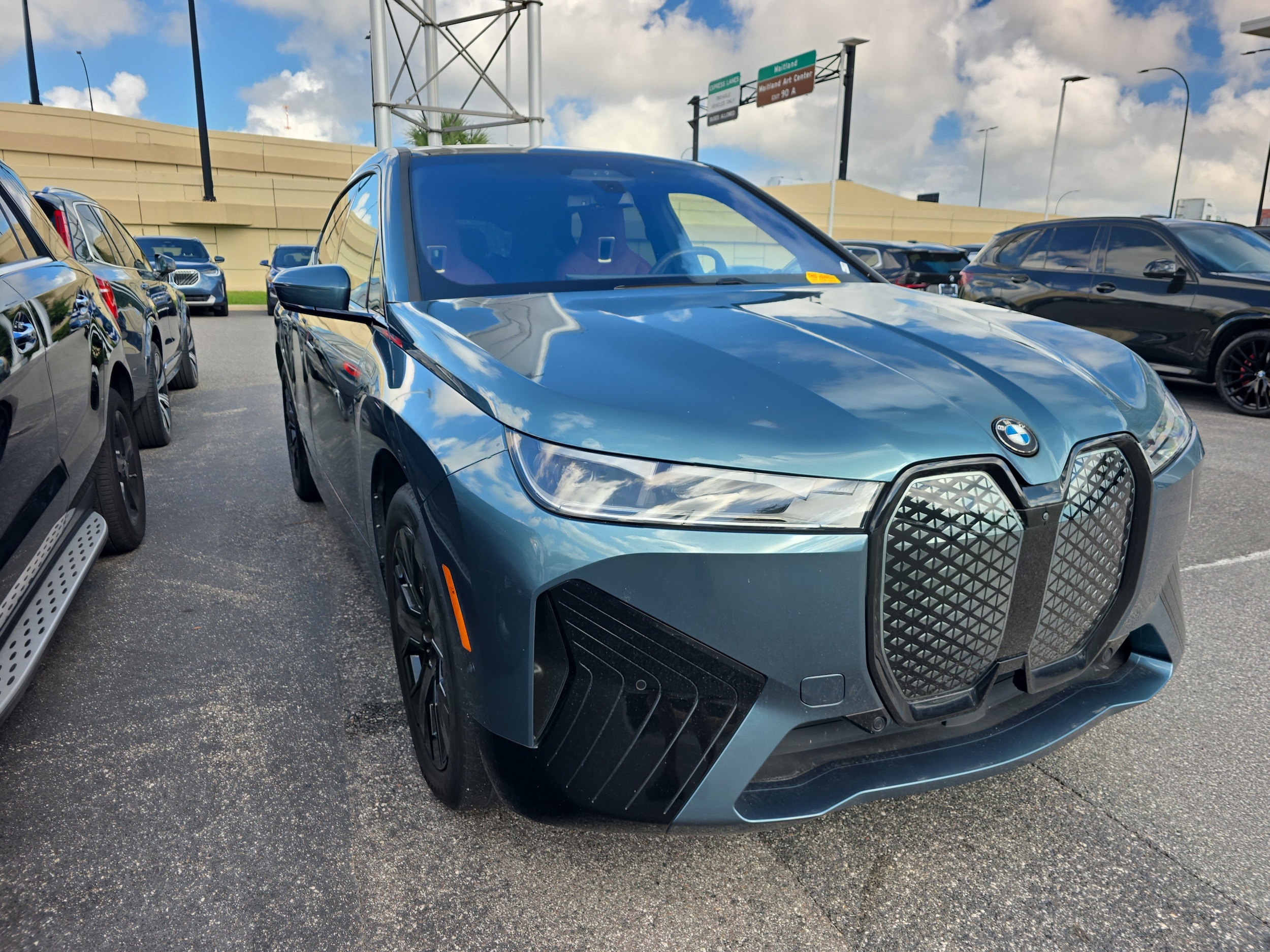 2024 BMW iX xDrive50's photo