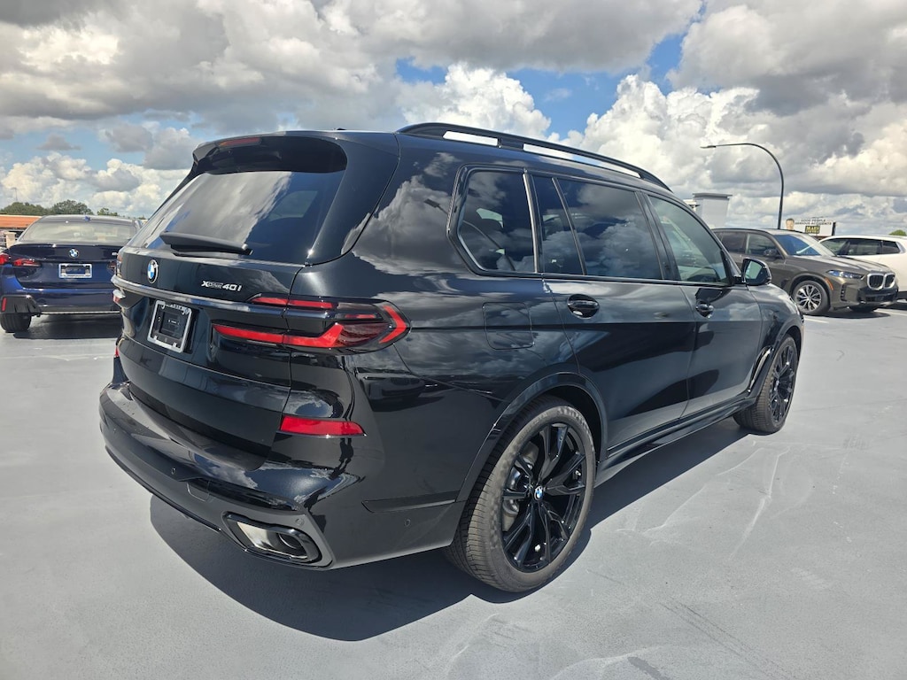 New 2027 BMW X7 xDrive40i SUV
