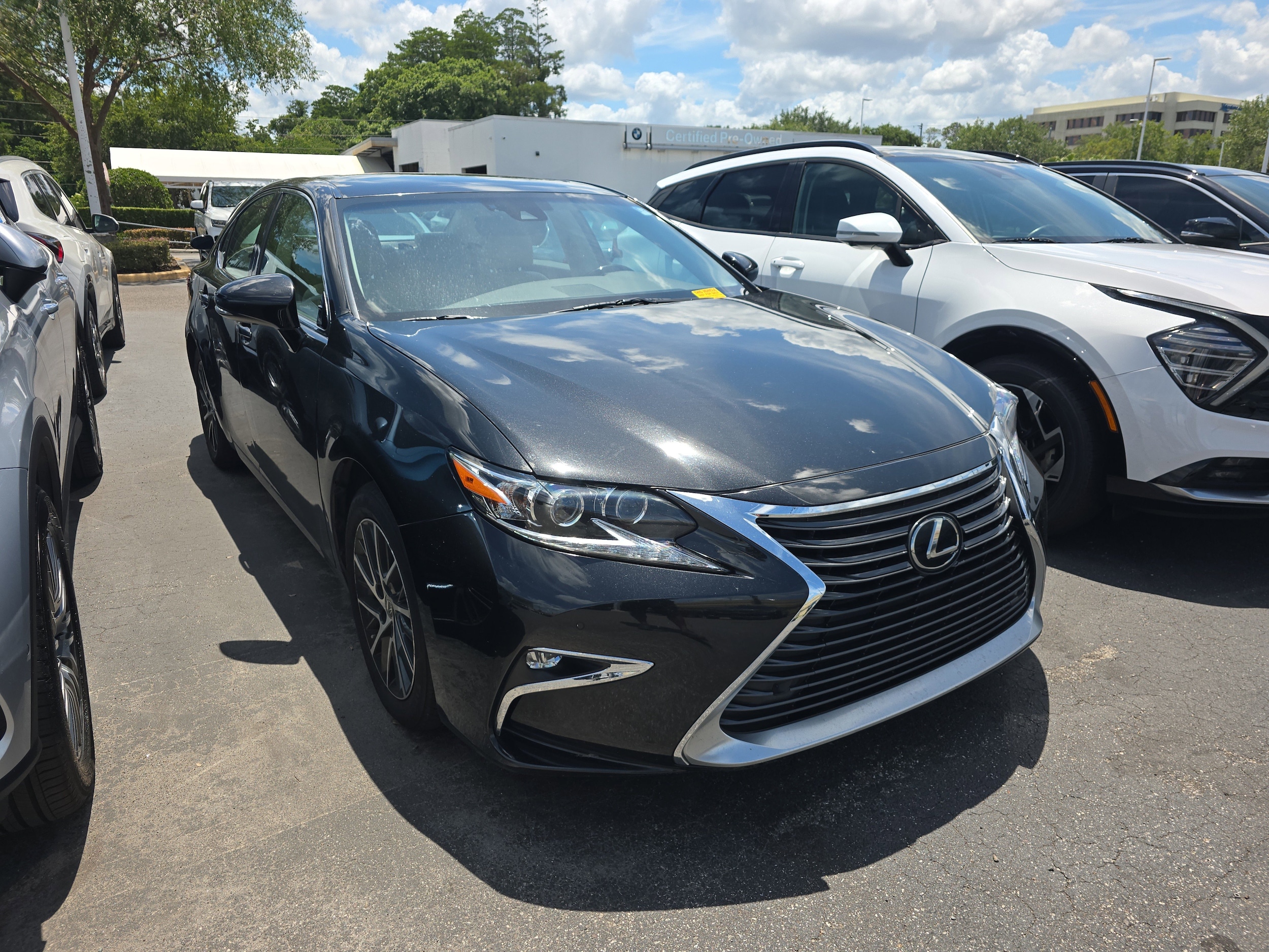 2017 Lexus ES 350 350's photo
