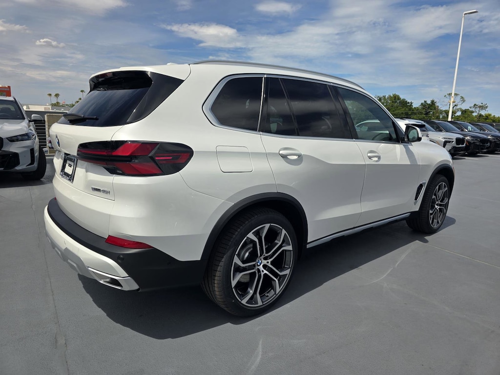 New 2026 BMW X5 sDrive40i SUV