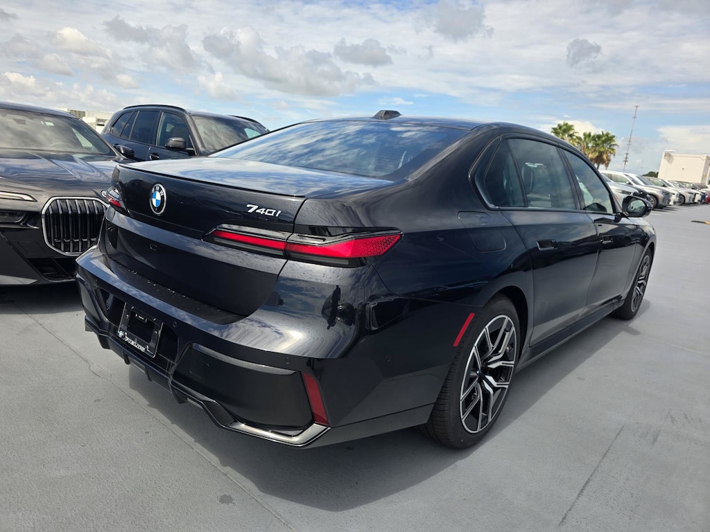 New 2026 BMW 740i Sedan