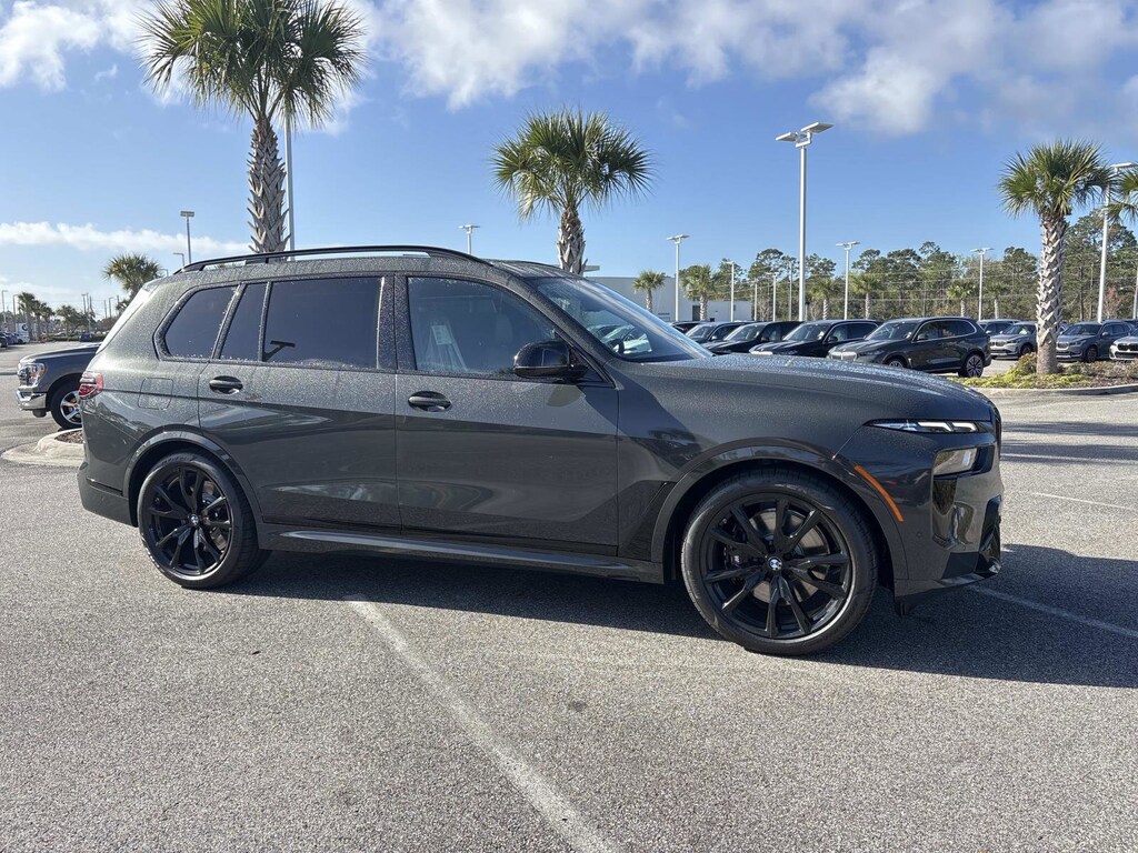 New 2026 BMW X7 M60i SUV
