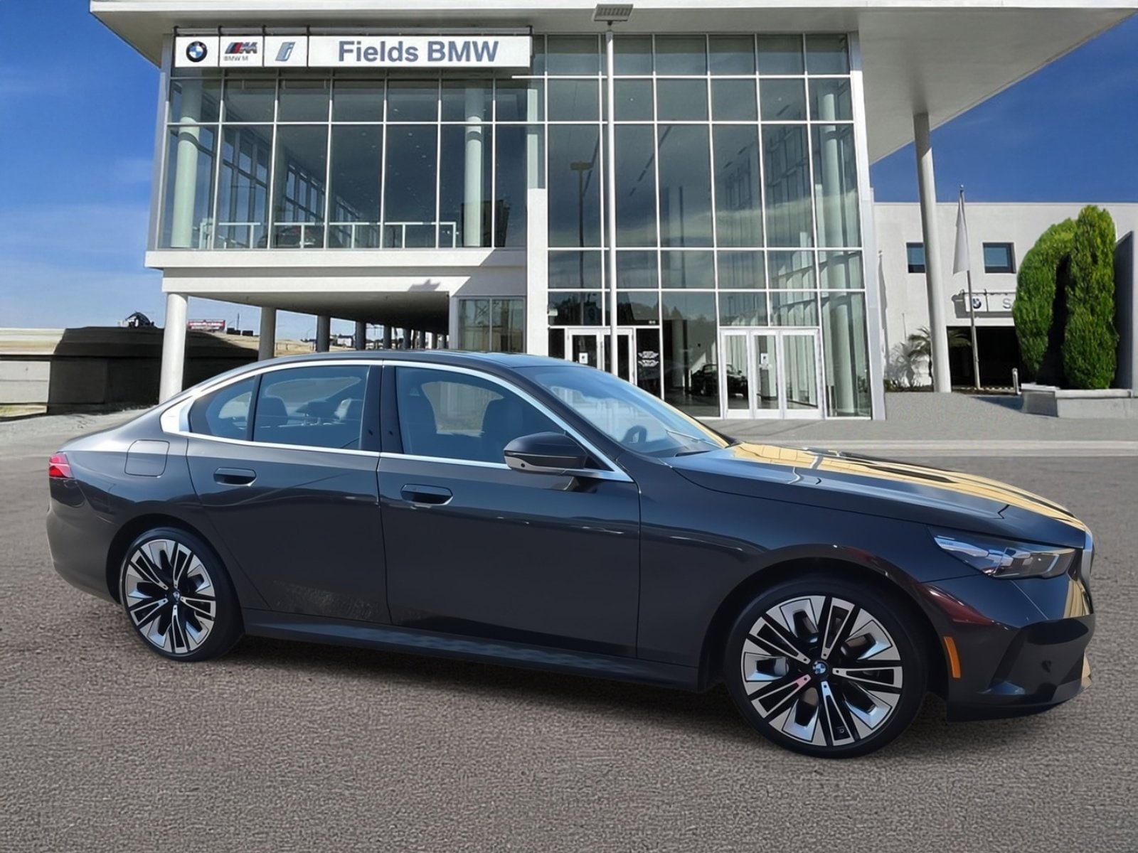 2025 BMW 5 Series 530i's photo