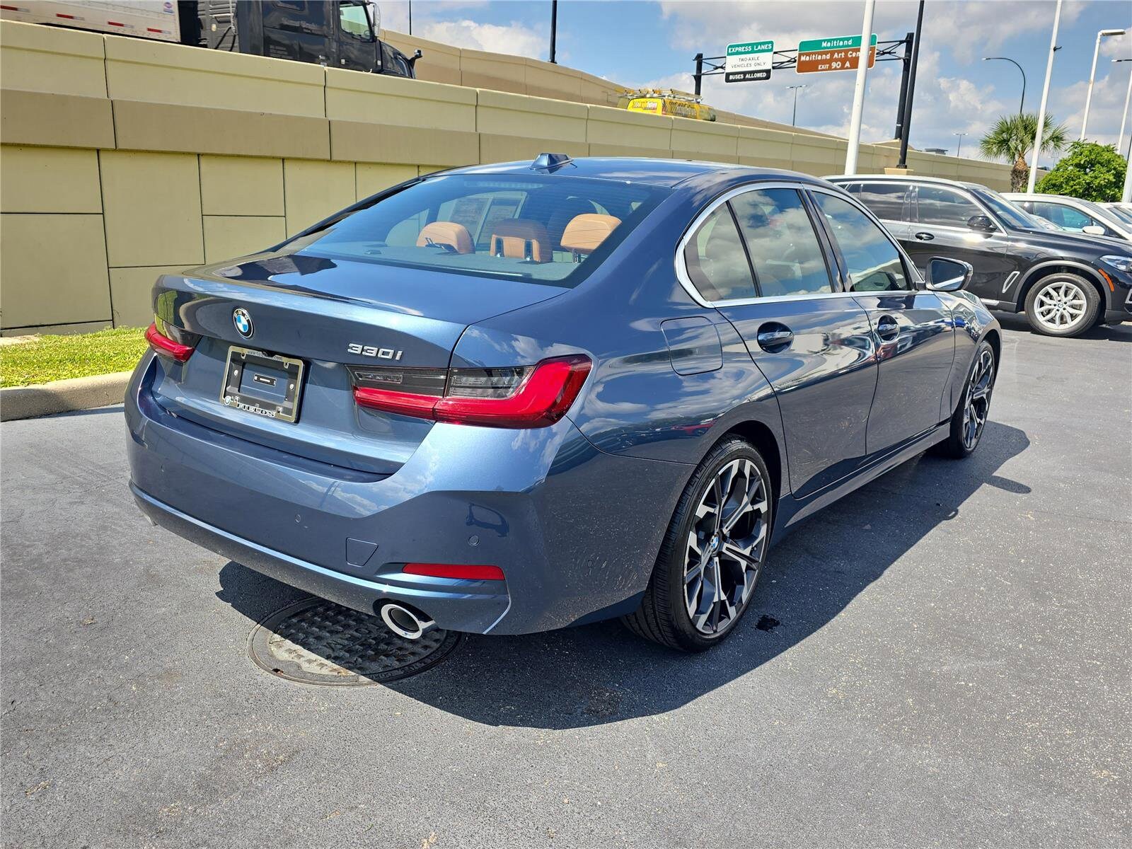 2025 Bmw 330i photo 3