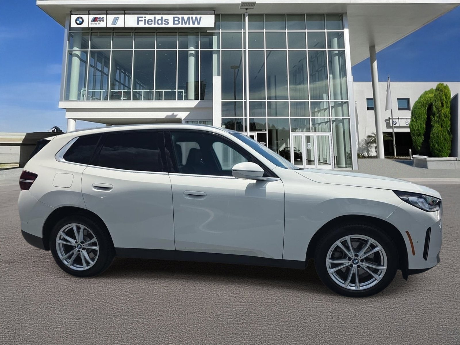 2025 BMW X3 30 XDRIVE's photo