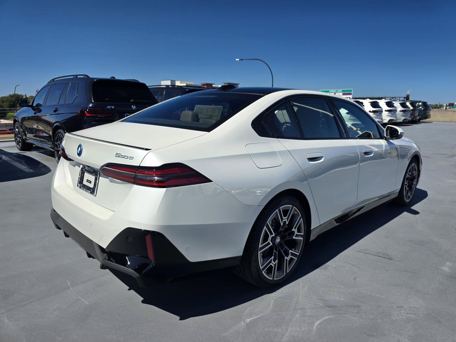 New 2027 BMW 550e xDrive Sedan