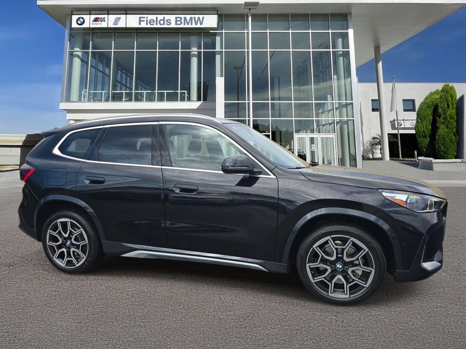 2025 BMW X1 28i
