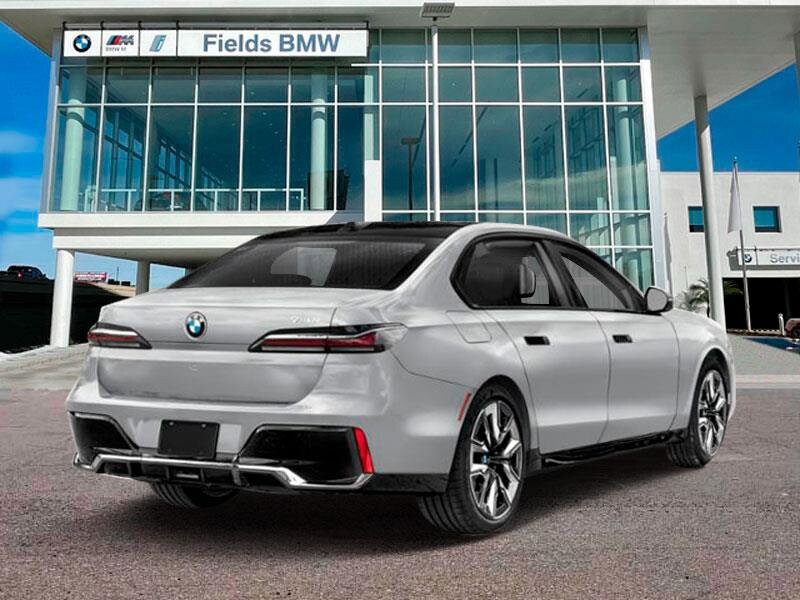 2025 Bmw 740i Sedan photo 2