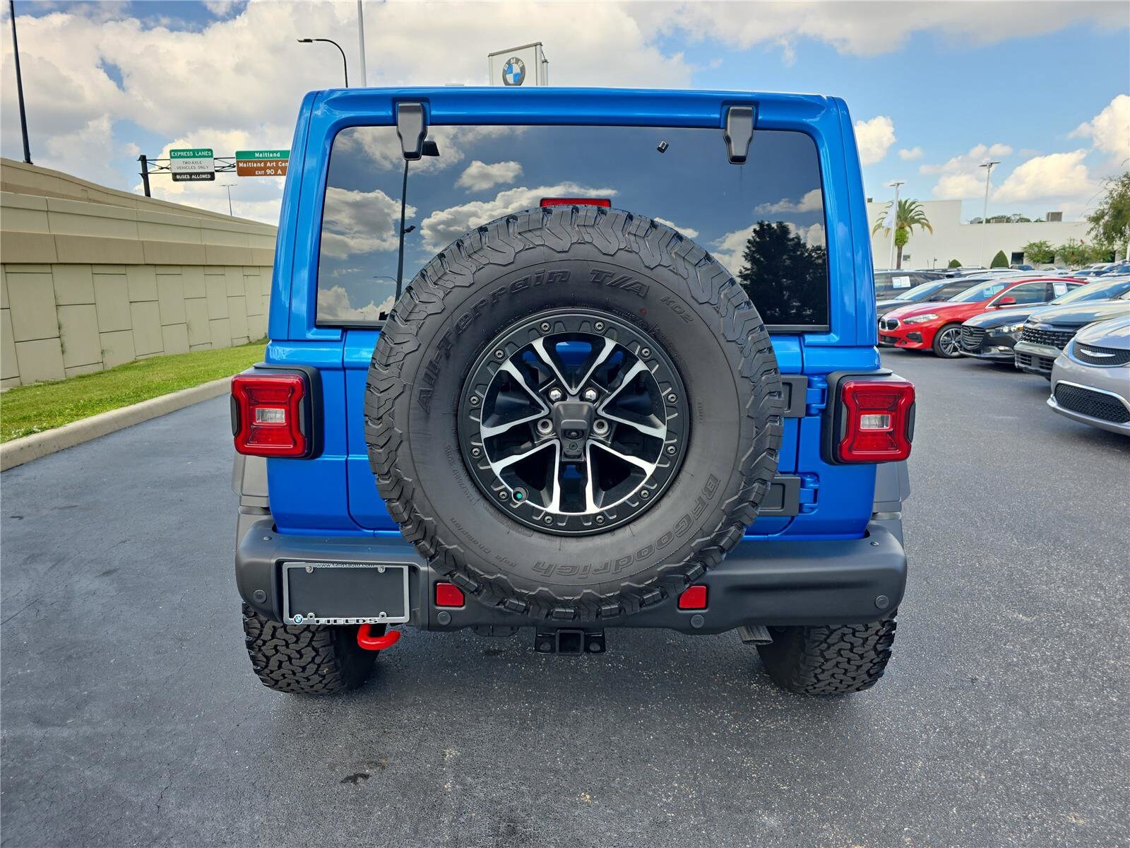 2025 Jeep Wrangler Rubicon photo 3