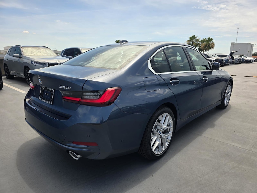 New 2026 BMW 330i Sedan