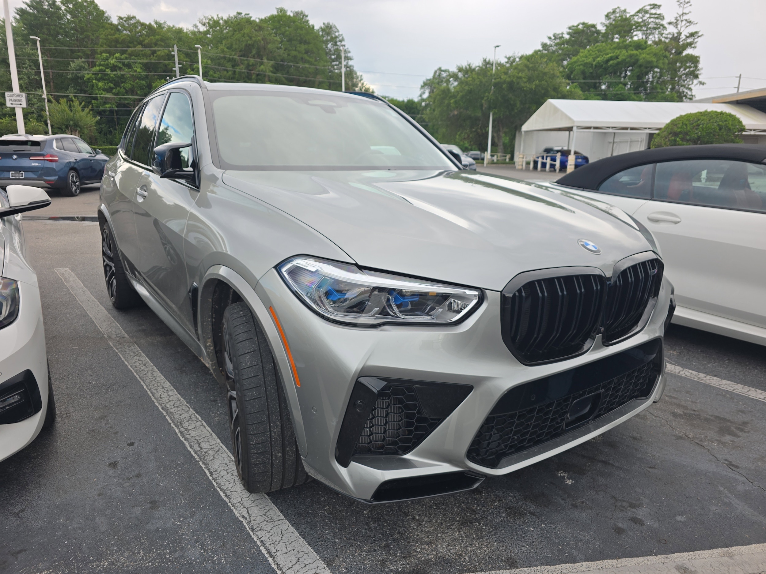 2021 BMW X5 M -'s photo