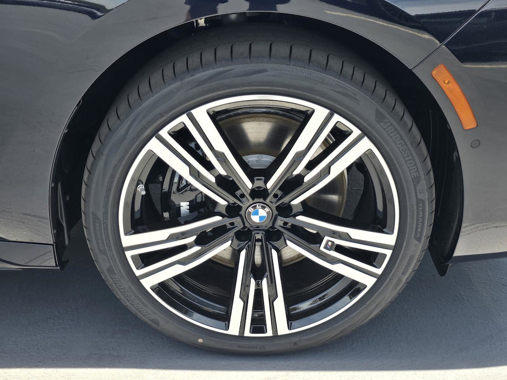 New 2026 BMW 740i Sedan