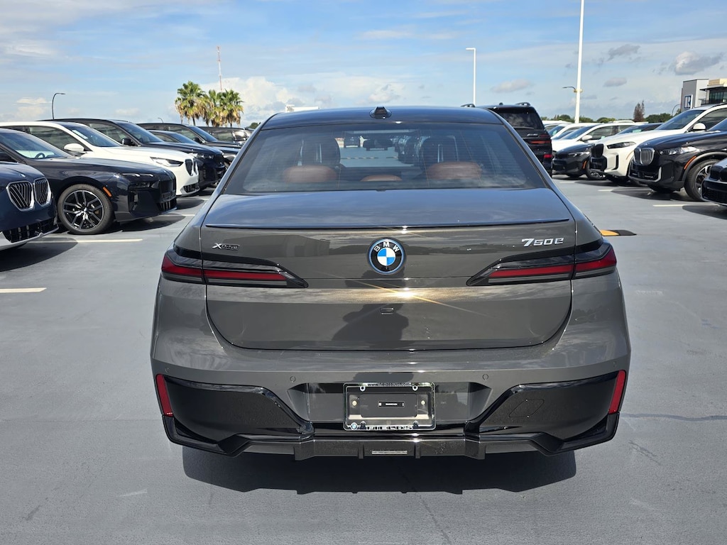 New 2026 BMW 750e xDrive Sedan