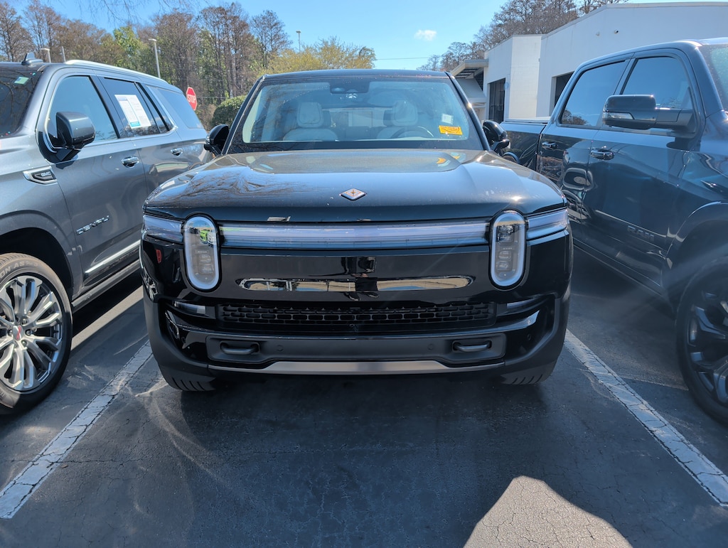 Used 2025 Rivian R1S Adventure