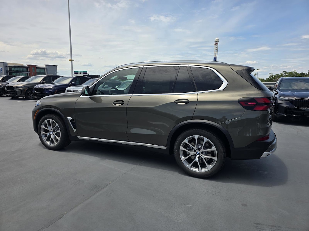 New 2026 BMW X5 sDrive40i SUV