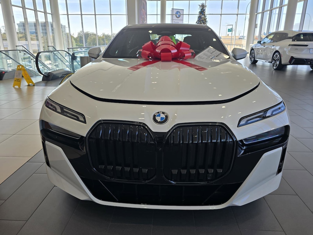 New 2025 BMW 760i xDrive Sedan