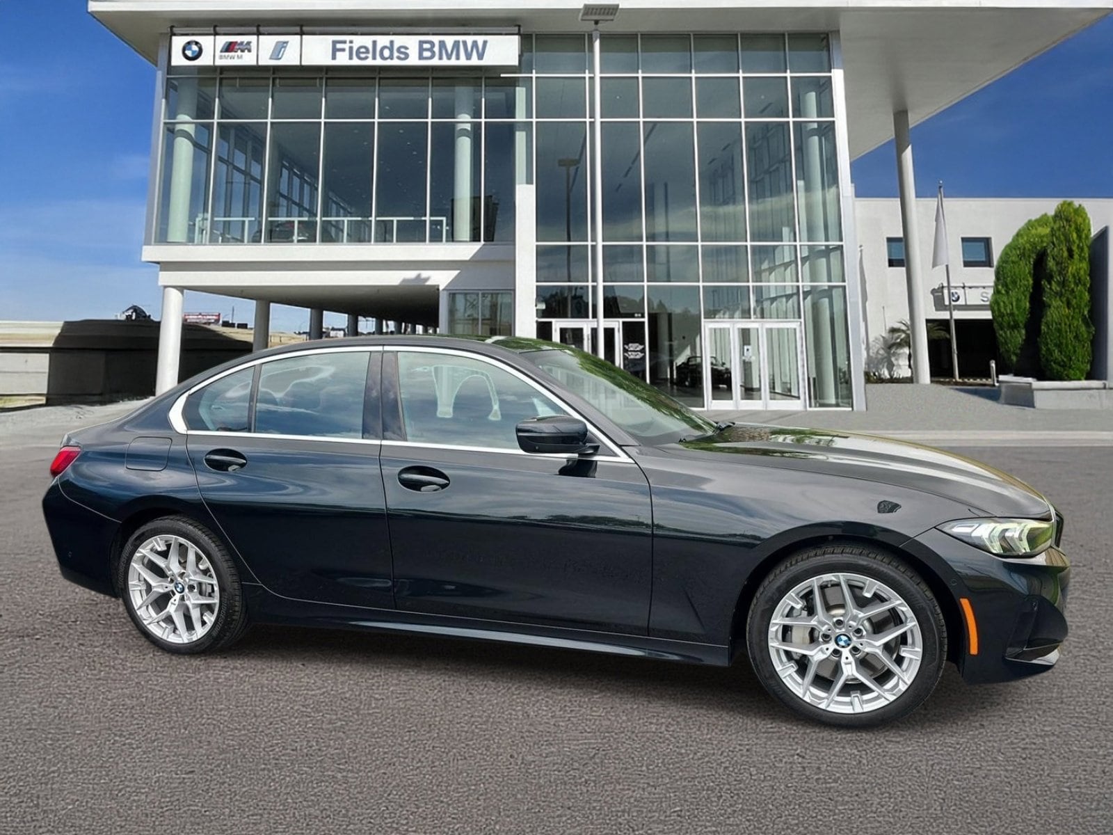 2025 BMW 3 Series 330i Sedan's photo