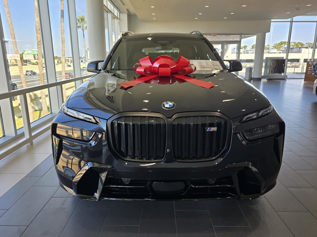 New 2026 BMW X7 M60i SUV