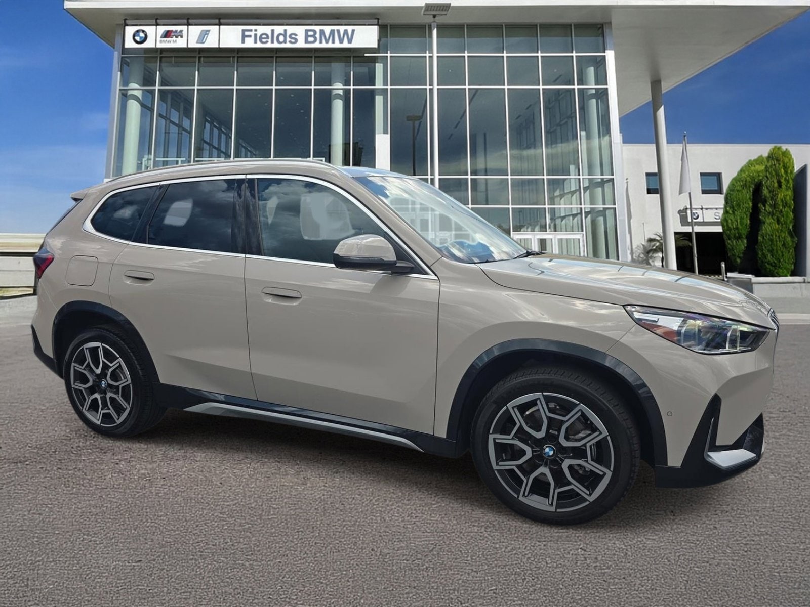 2026 BMW X1 xDrive28i's photo