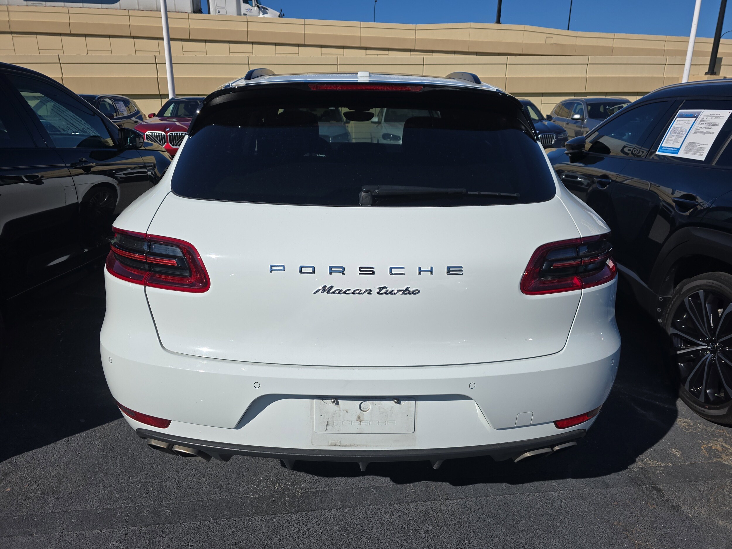 2017 Porsche Macan Turbo photo 4