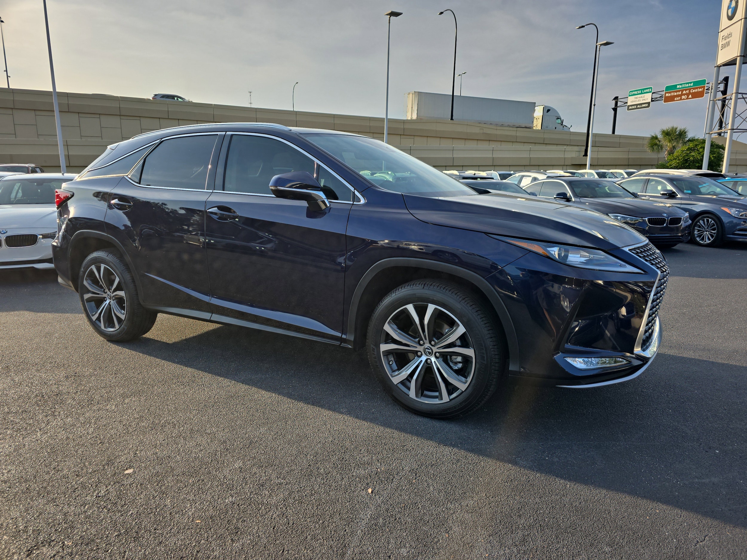 2022 Lexus RX 350's photo
