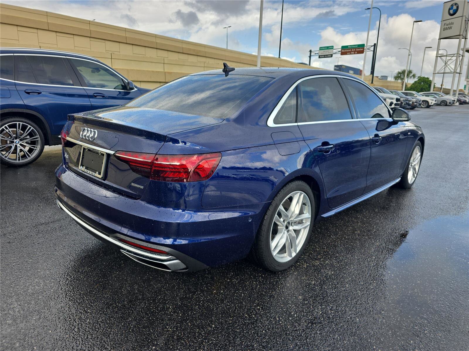 2022 Audi A4 S line Prestige 45 TFSI Quattro photo 2
