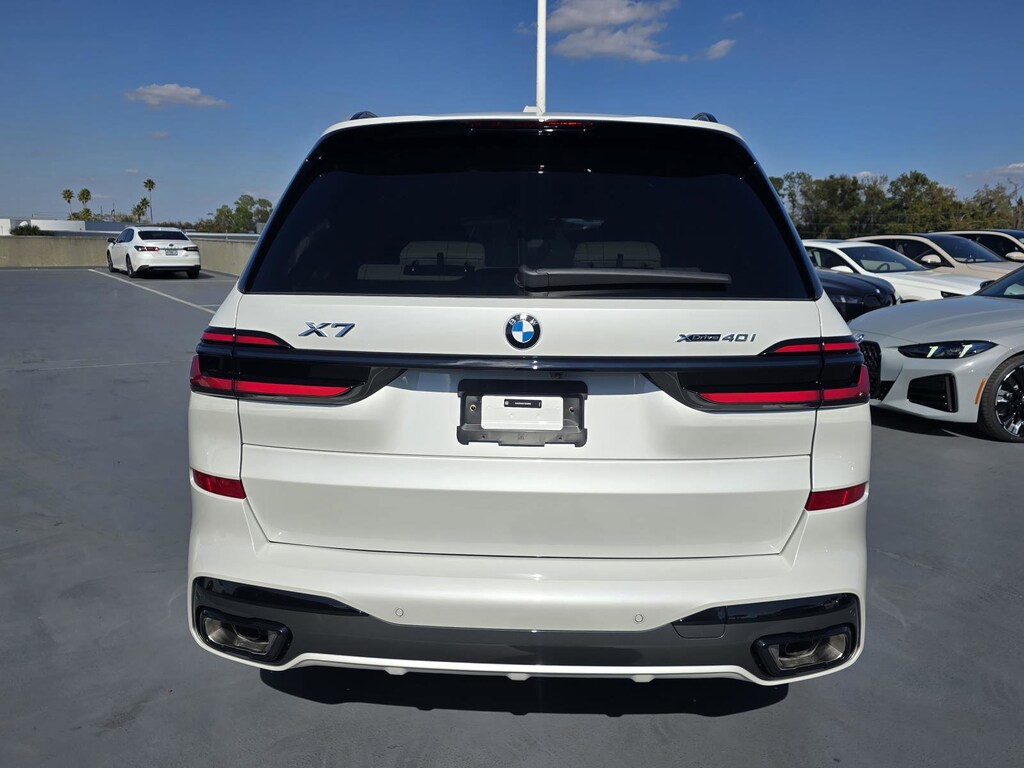 New 2026 BMW X7 xDrive40i SUV