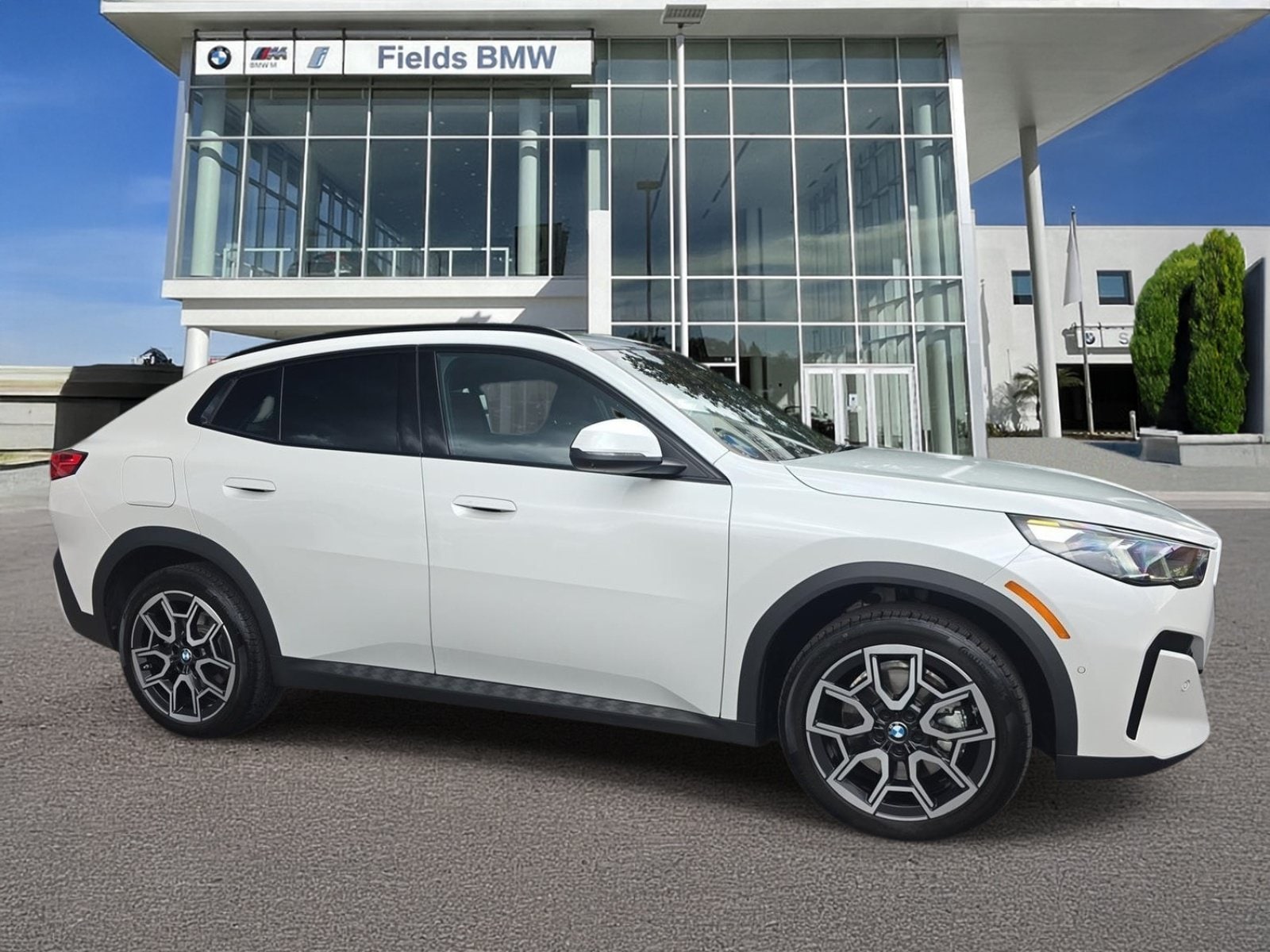 2025 BMW X2 xDrive28i's photo
