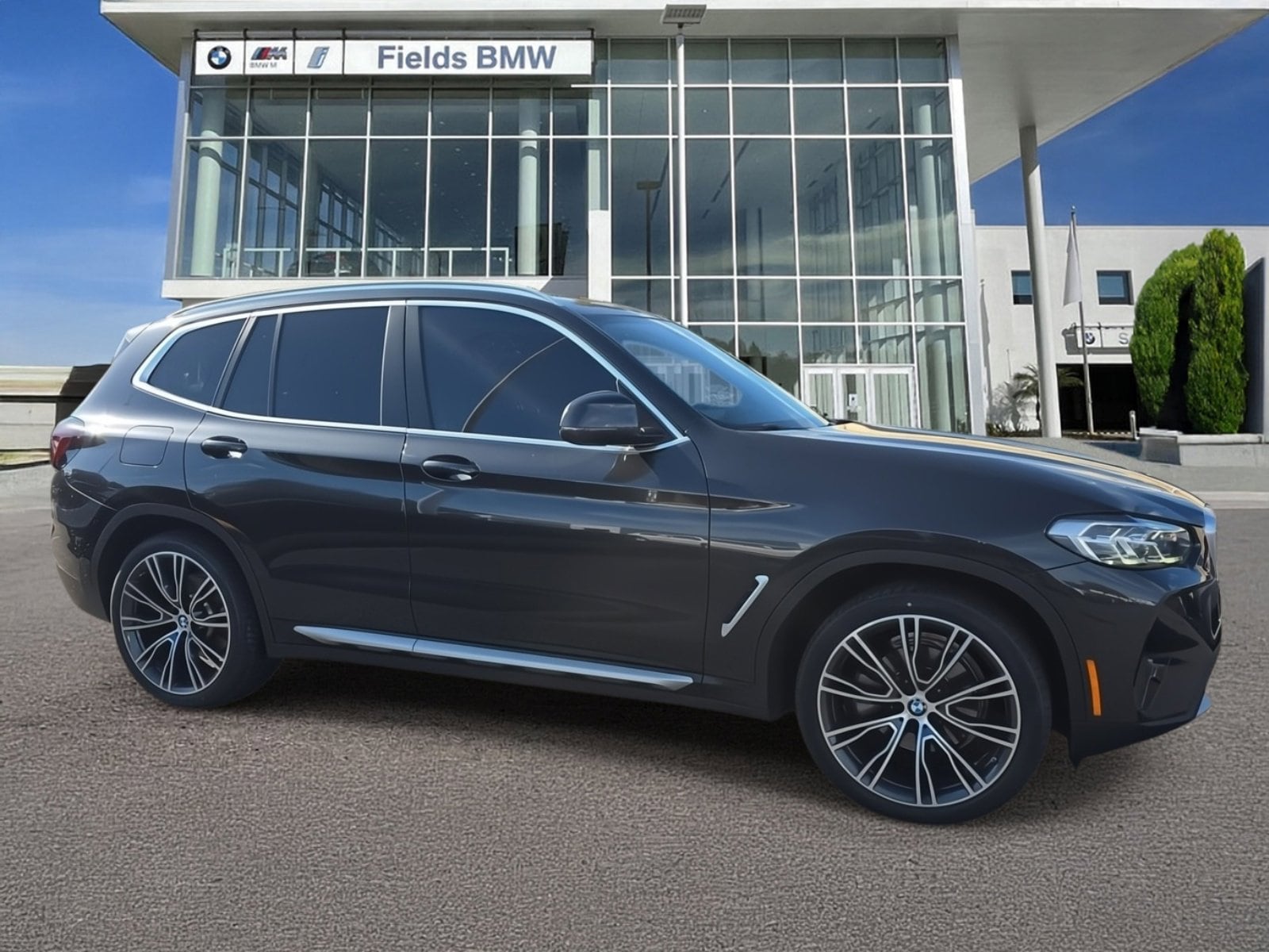 2022 BMW X3 30i's photo