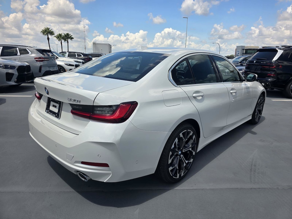 New 2026 BMW 330i xDrive Sedan